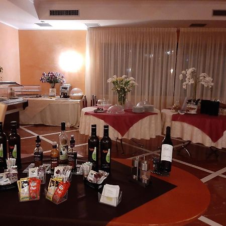 Gullo Hotel Acconia Екстериор снимка