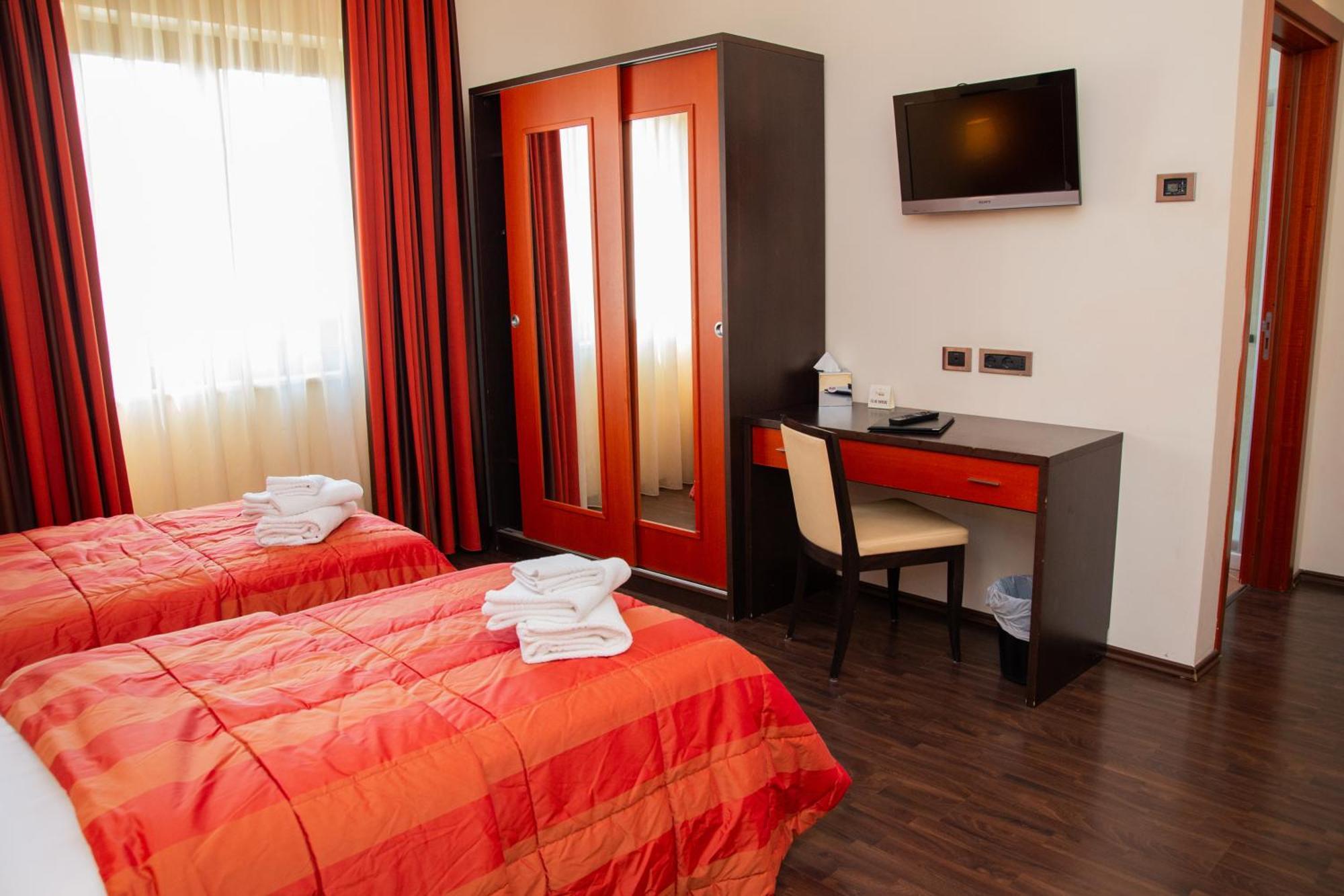 Gullo Hotel Acconia Екстериор снимка